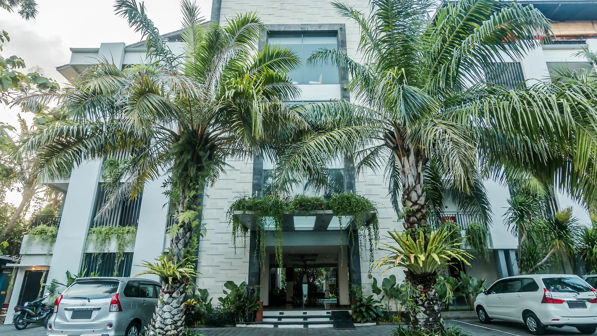 Zen Rooms Seminyak Umalas Aparthotel